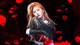 李彩燕練習(xí)室舞蹈翻跳 彩燕太帥了,我要繼續(xù)加油啊 以后不定時(shí)更新練習(xí)視頻